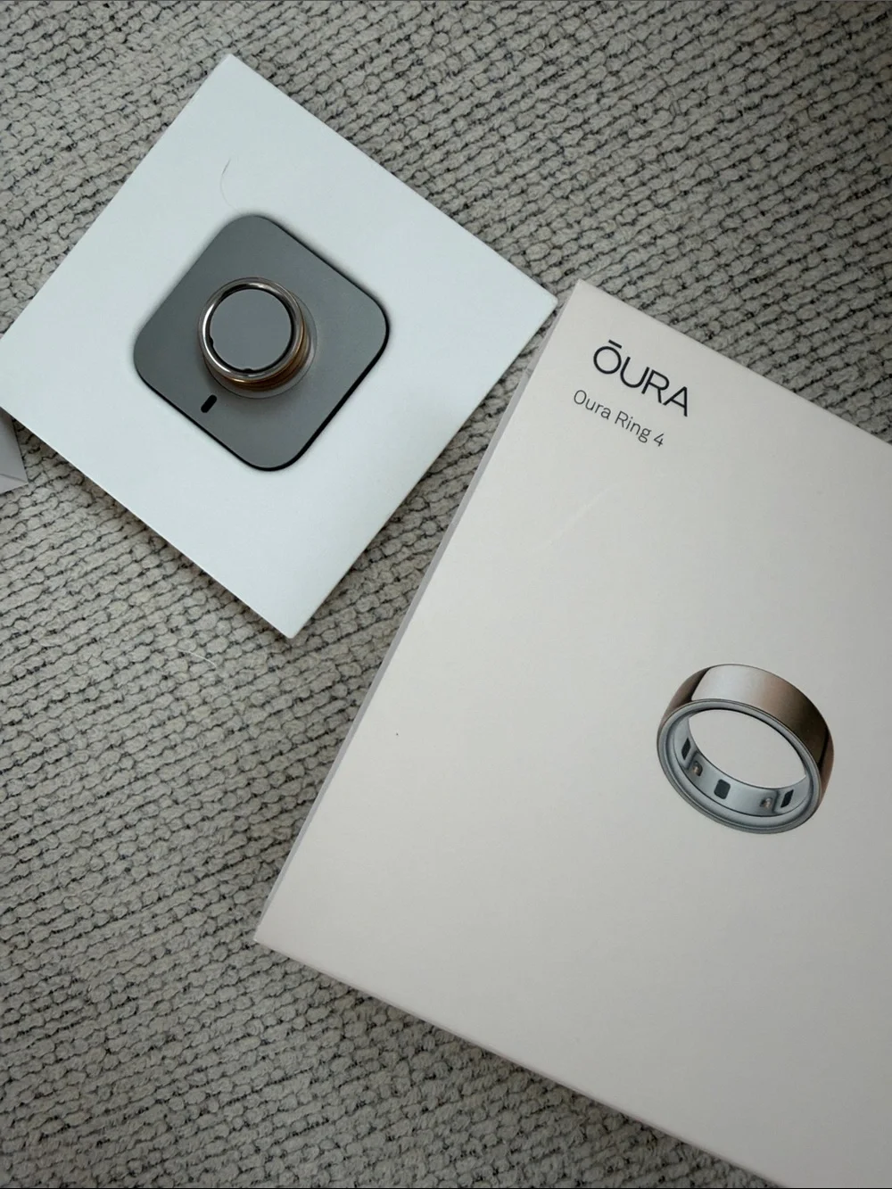 OURA RING 4 Rose Gold Size 10 Smart Ring Charging Bundle with and Gray Cable